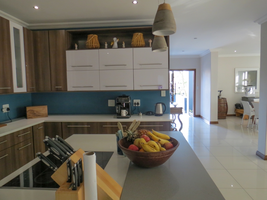 4 Bedroom Property for Sale in Greenstone Hill Gauteng