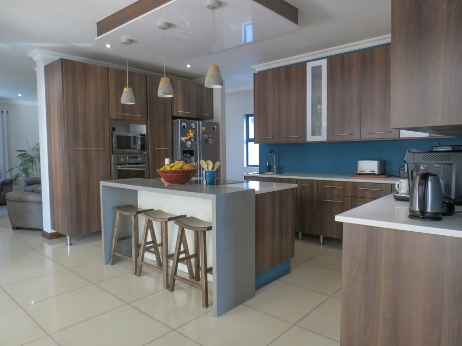 4 Bedroom Property for Sale in Greenstone Hill Gauteng