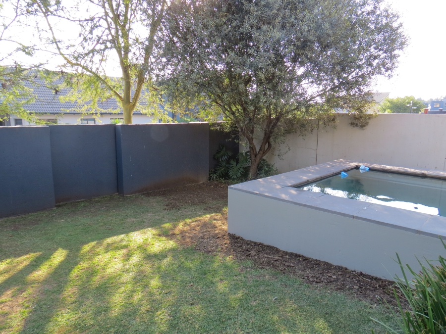 4 Bedroom Property for Sale in Greenstone Hill Gauteng