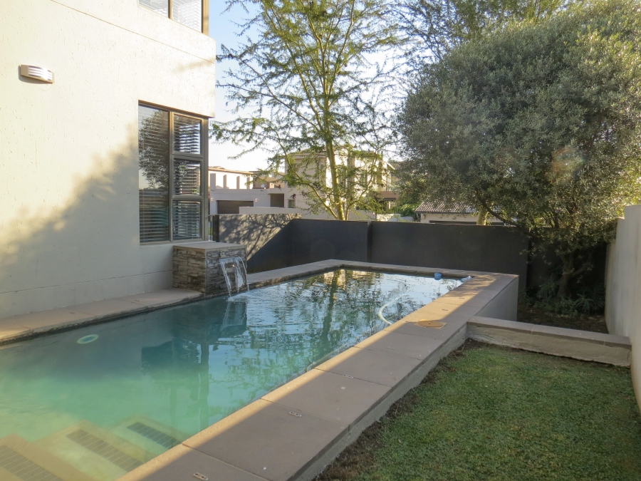 4 Bedroom Property for Sale in Greenstone Hill Gauteng