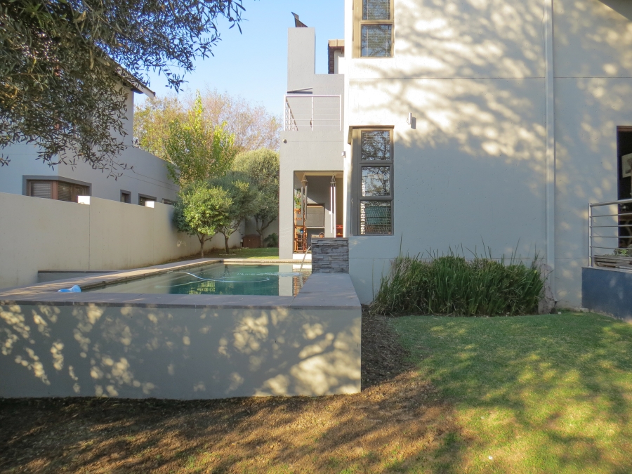 4 Bedroom Property for Sale in Greenstone Hill Gauteng