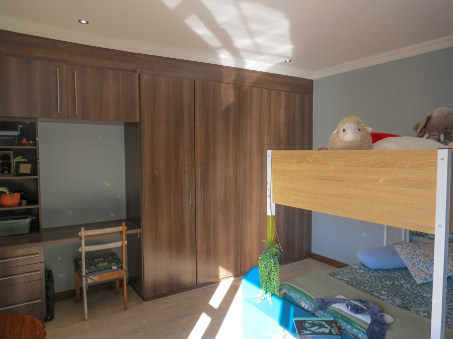 4 Bedroom Property for Sale in Greenstone Hill Gauteng