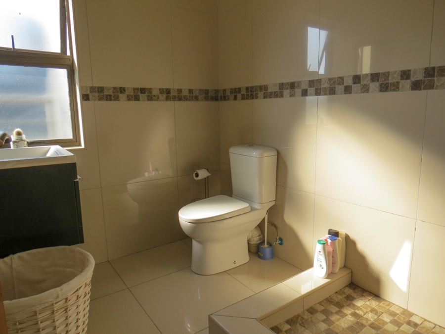 4 Bedroom Property for Sale in Greenstone Hill Gauteng
