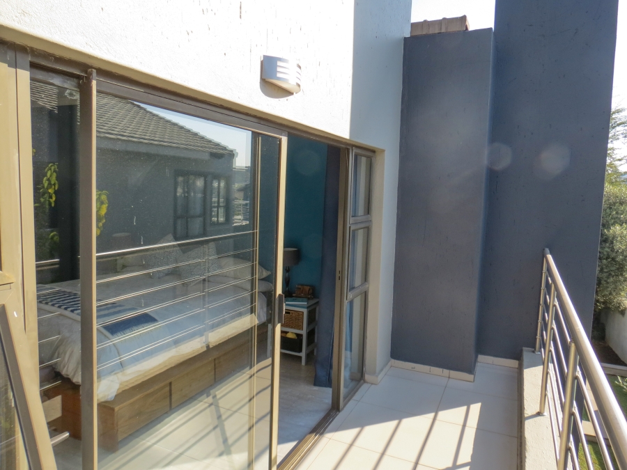 4 Bedroom Property for Sale in Greenstone Hill Gauteng