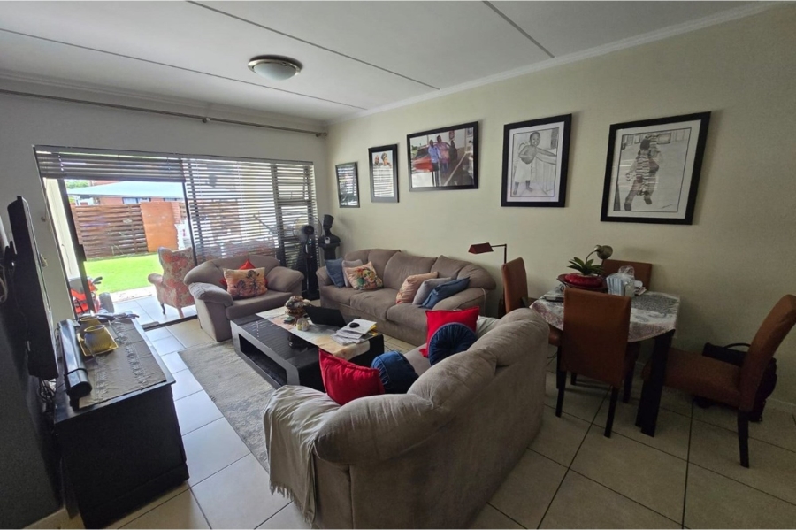 3 Bedroom Property for Sale in Greenstone Hill Gauteng