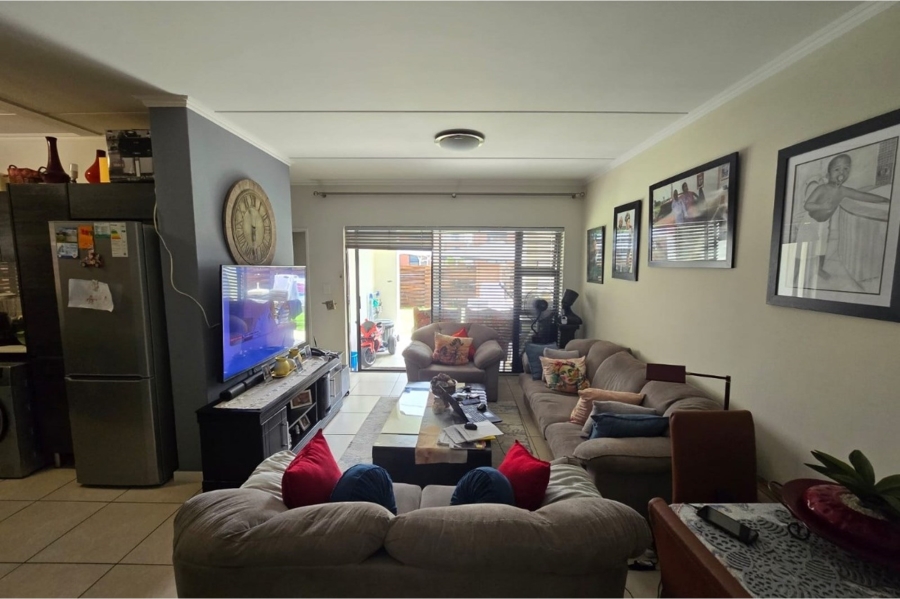 3 Bedroom Property for Sale in Greenstone Hill Gauteng