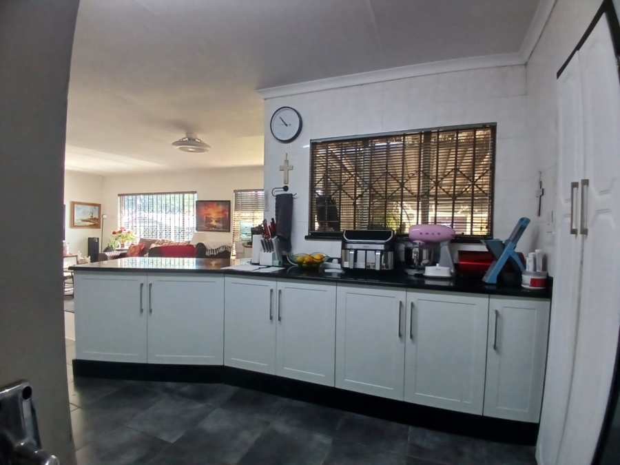 3 Bedroom Property for Sale in Greenhills Gauteng