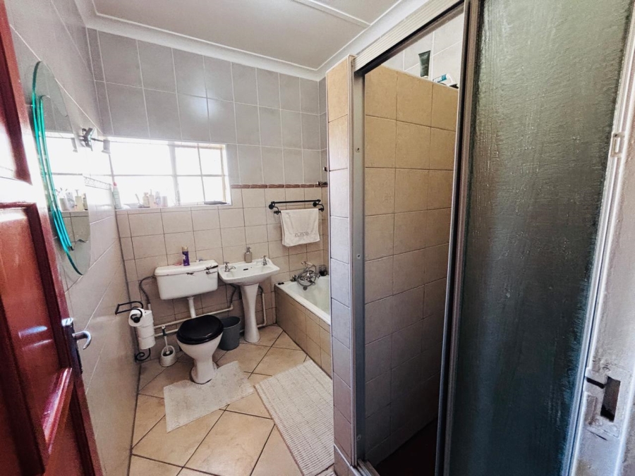 3 Bedroom Property for Sale in Wentworth Park Gauteng