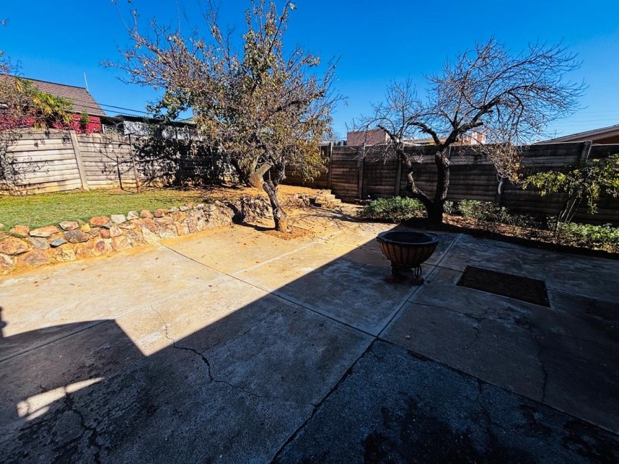 3 Bedroom Property for Sale in Wentworth Park Gauteng