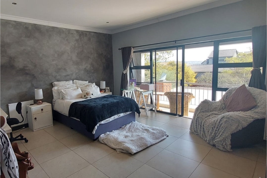 5 Bedroom Property for Sale in Copperleaf Estate Gauteng