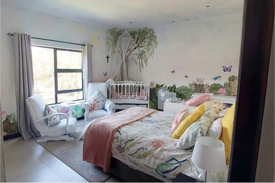 5 Bedroom Property for Sale in Copperleaf Estate Gauteng