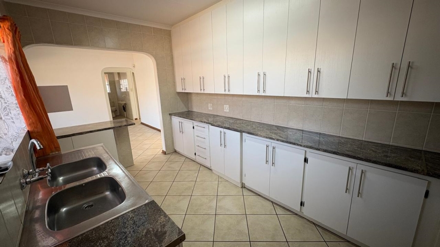 3 Bedroom Property for Sale in Beyers Park Gauteng