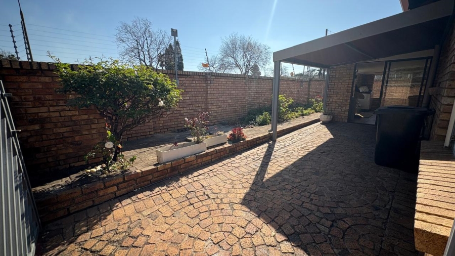 3 Bedroom Property for Sale in Beyers Park Gauteng