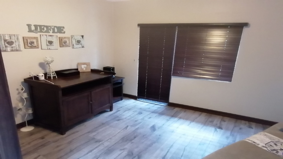 4 Bedroom Property for Sale in Vanderbijlpark SW 5 Gauteng