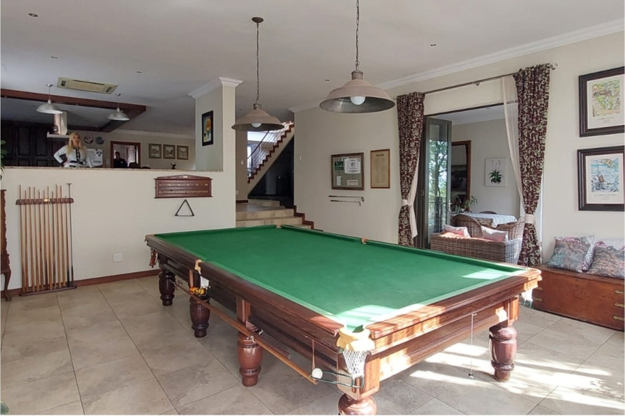 5 Bedroom Property for Sale in Copperleaf Estate Gauteng