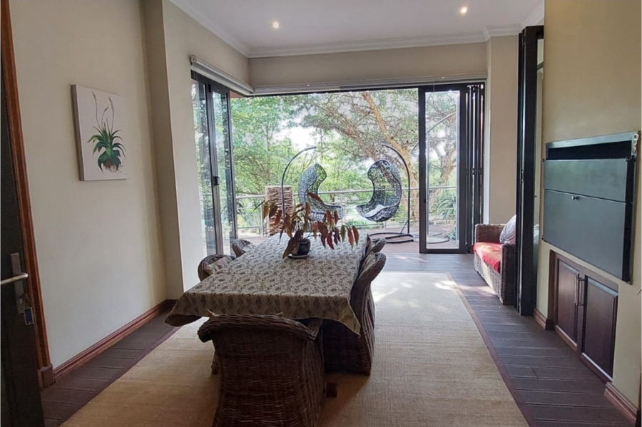 5 Bedroom Property for Sale in Copperleaf Estate Gauteng