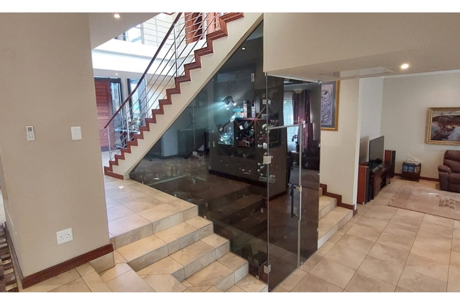 5 Bedroom Property for Sale in Copperleaf Estate Gauteng