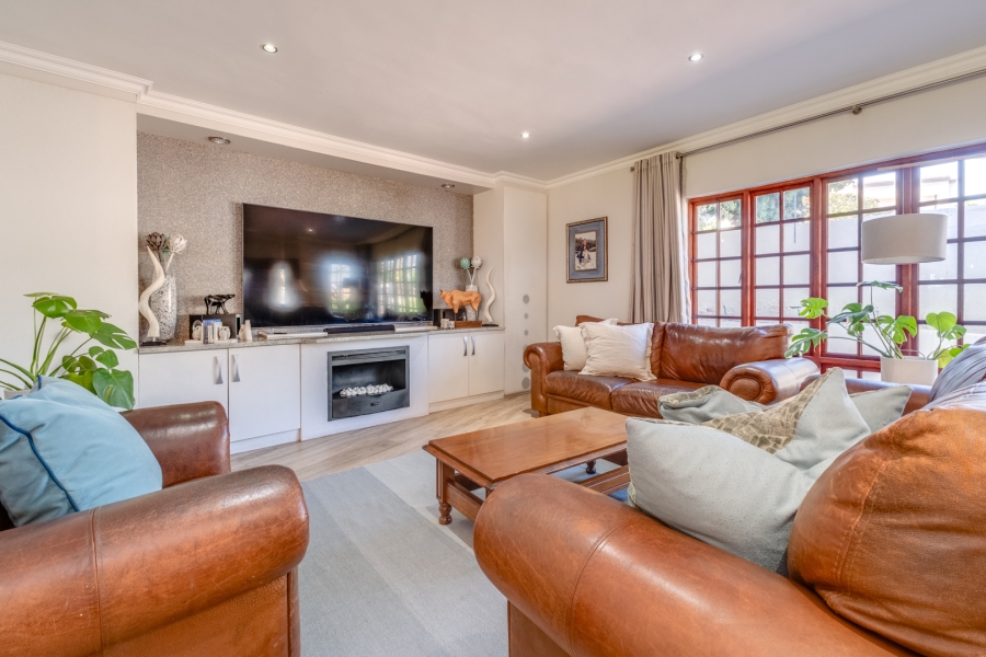 To Let 4 Bedroom Property for Rent in Norscot Gauteng