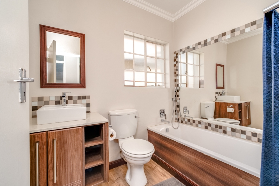 To Let 4 Bedroom Property for Rent in Norscot Gauteng