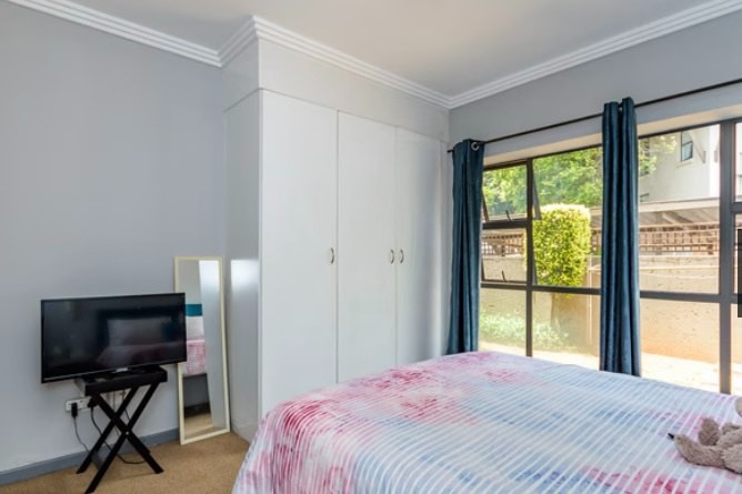 To Let 2 Bedroom Property for Rent in Sandown Gauteng