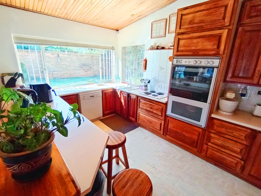 8 Bedroom Property for Sale in Florida Gauteng