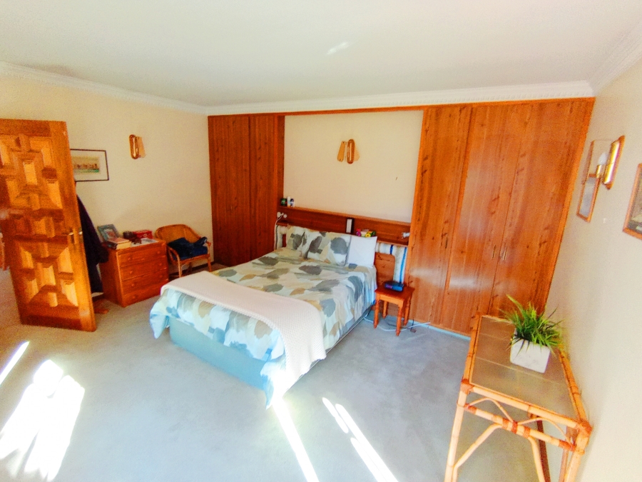 8 Bedroom Property for Sale in Florida Gauteng