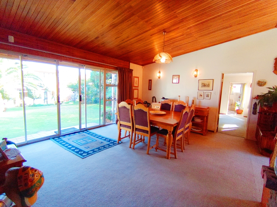 8 Bedroom Property for Sale in Florida Gauteng