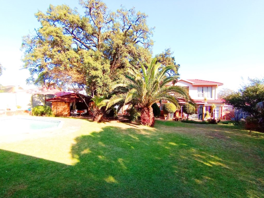 8 Bedroom Property for Sale in Florida Gauteng