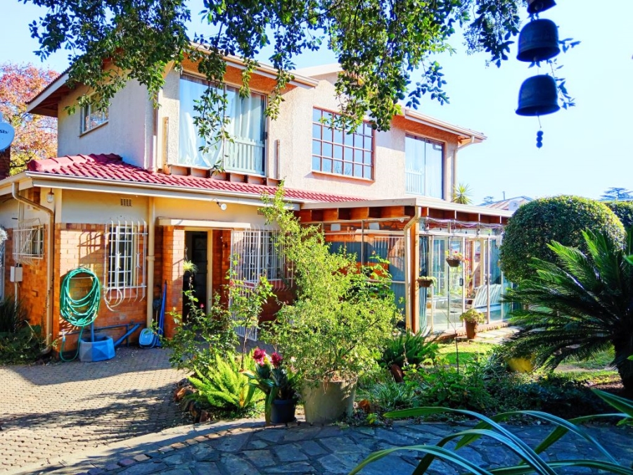 8 Bedroom Property for Sale in Florida Gauteng