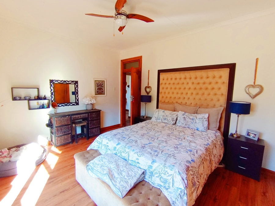 8 Bedroom Property for Sale in Florida Gauteng