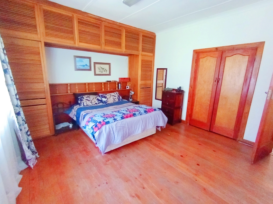 8 Bedroom Property for Sale in Florida Gauteng