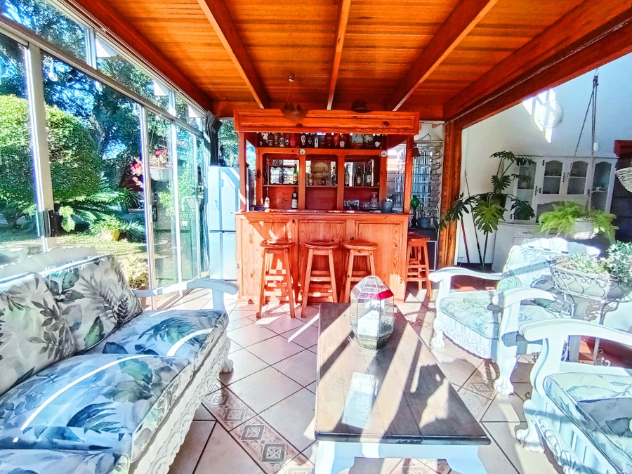 8 Bedroom Property for Sale in Florida Gauteng