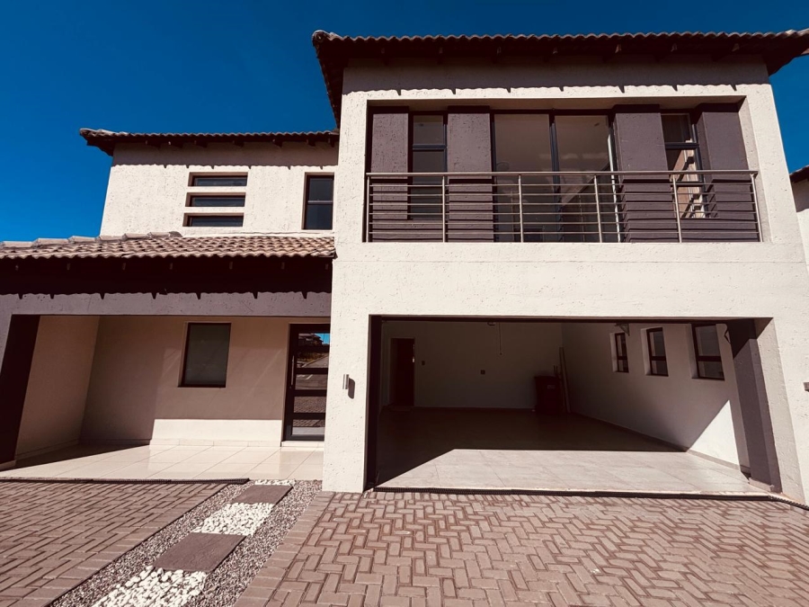 3 Bedroom Property for Sale in Wildtuinpark Gauteng