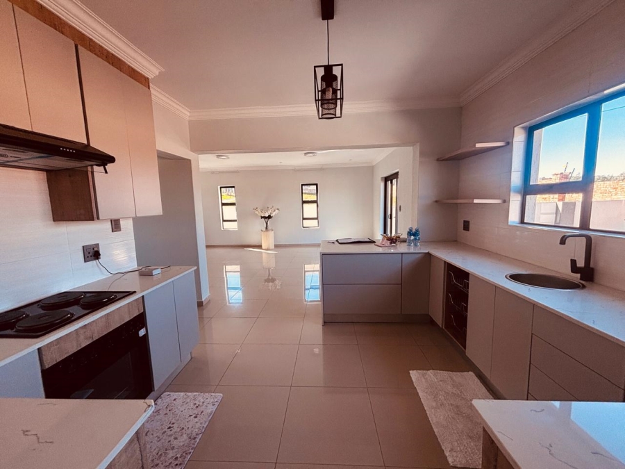 3 Bedroom Property for Sale in Wildtuinpark Gauteng