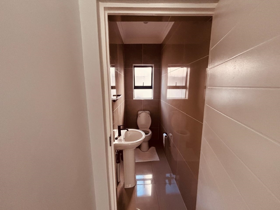 3 Bedroom Property for Sale in Wildtuinpark Gauteng