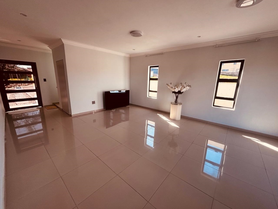 3 Bedroom Property for Sale in Wildtuinpark Gauteng