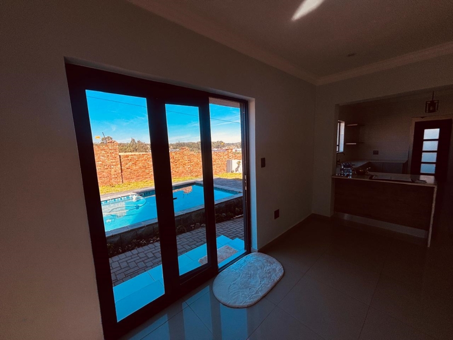 3 Bedroom Property for Sale in Wildtuinpark Gauteng