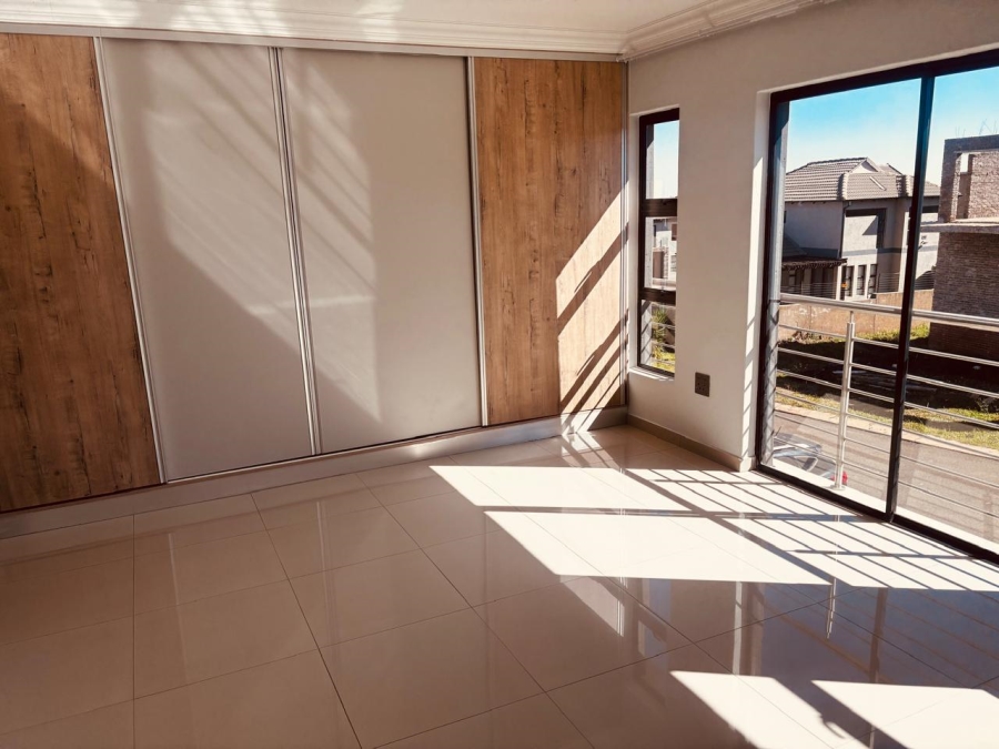 3 Bedroom Property for Sale in Wildtuinpark Gauteng