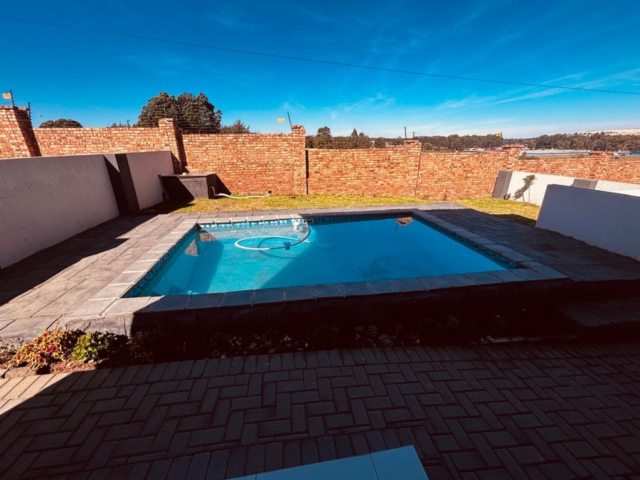 3 Bedroom Property for Sale in Wildtuinpark Gauteng