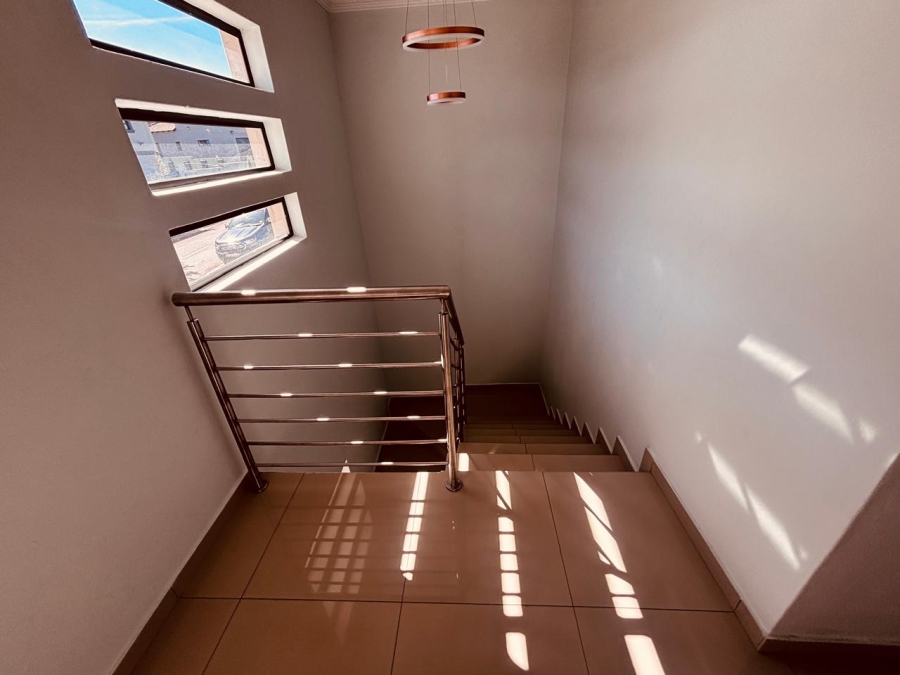 3 Bedroom Property for Sale in Wildtuinpark Gauteng