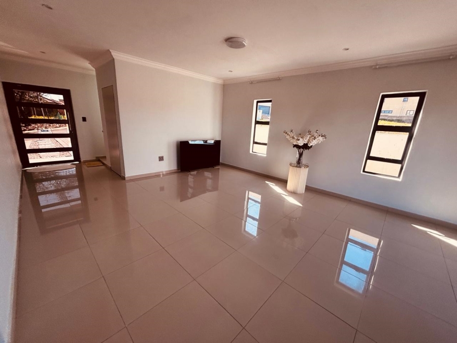 3 Bedroom Property for Sale in Wildtuinpark Gauteng
