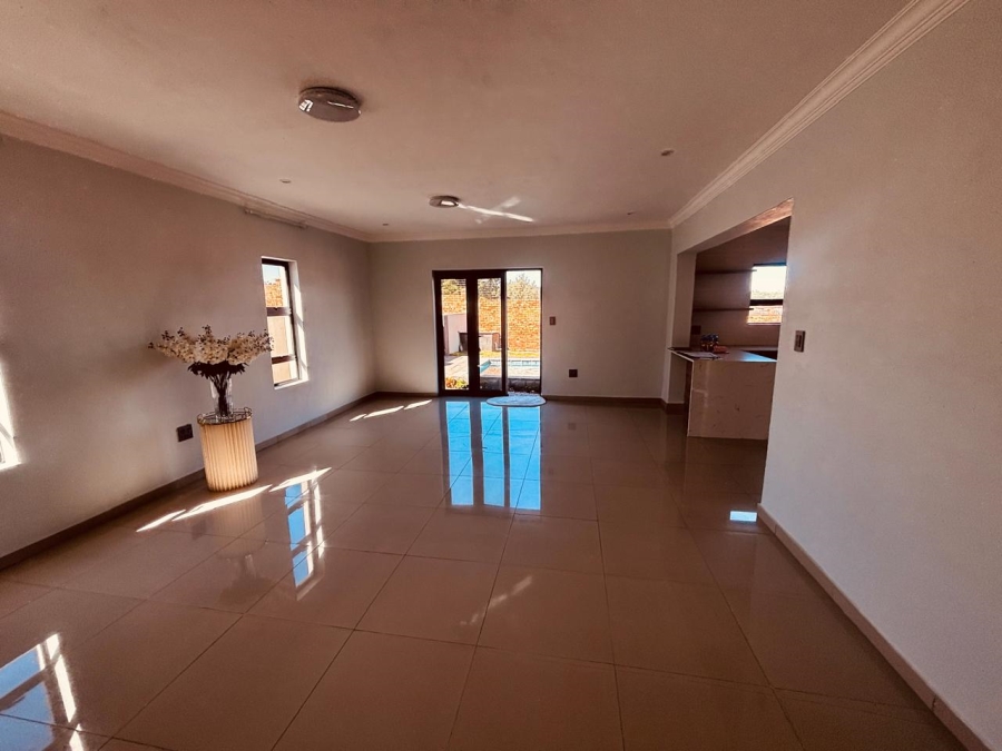 3 Bedroom Property for Sale in Wildtuinpark Gauteng