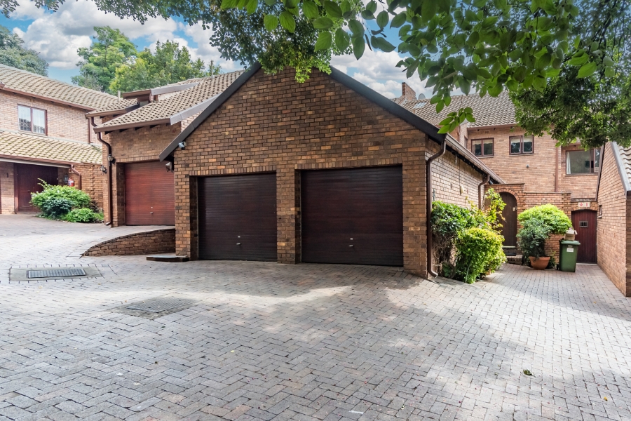 4 Bedroom Property for Sale in Sandown Gauteng