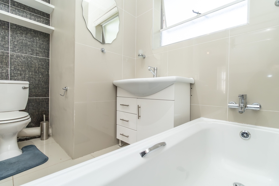 3 Bedroom Property for Sale in Bryanston Gauteng