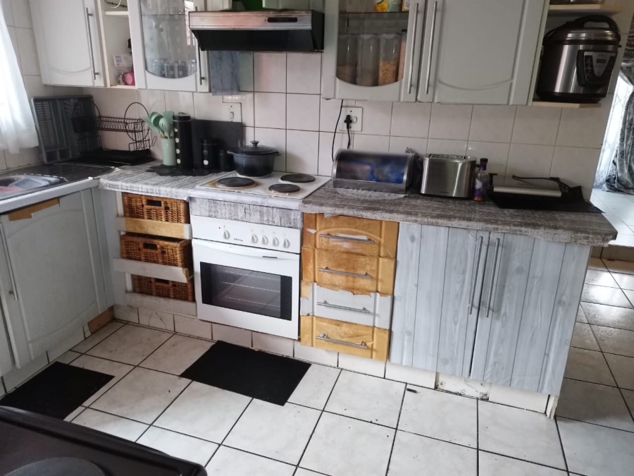 4 Bedroom Property for Sale in Klipfontein Gauteng