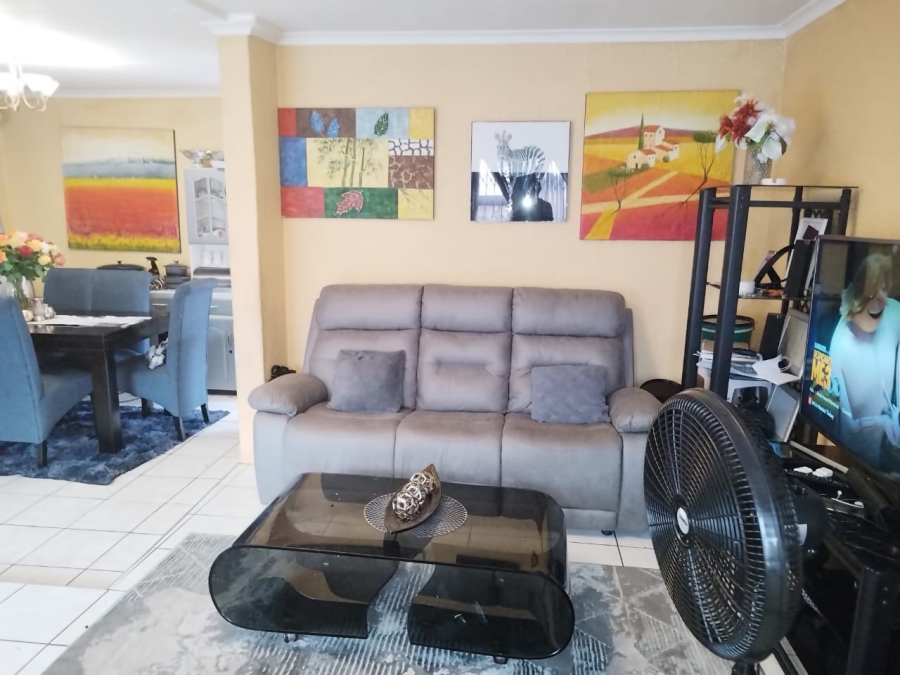 4 Bedroom Property for Sale in Klipfontein Gauteng