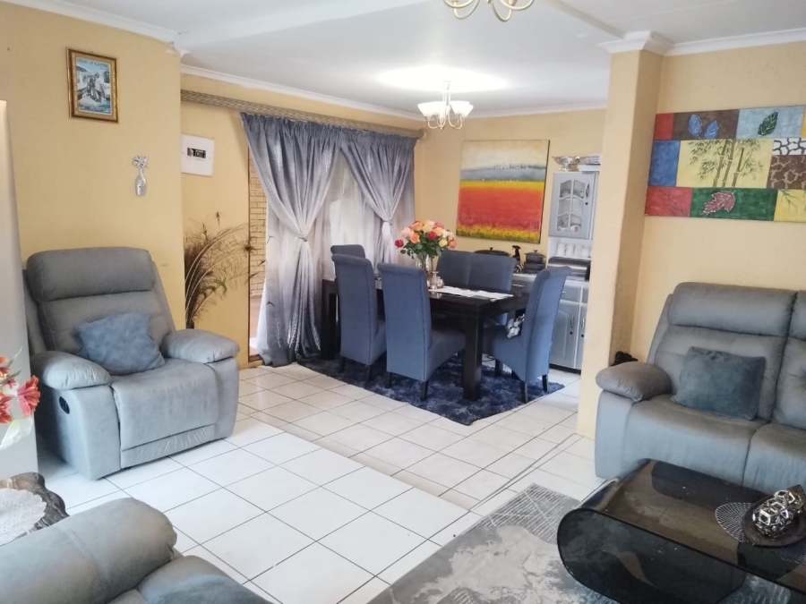 4 Bedroom Property for Sale in Klipfontein Gauteng