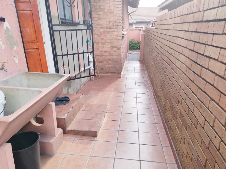 4 Bedroom Property for Sale in Klipfontein Gauteng