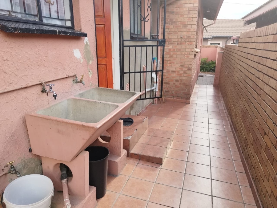 4 Bedroom Property for Sale in Klipfontein Gauteng