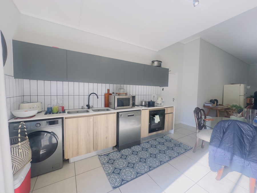 2 Bedroom Property for Sale in Aspen Hills Gauteng
